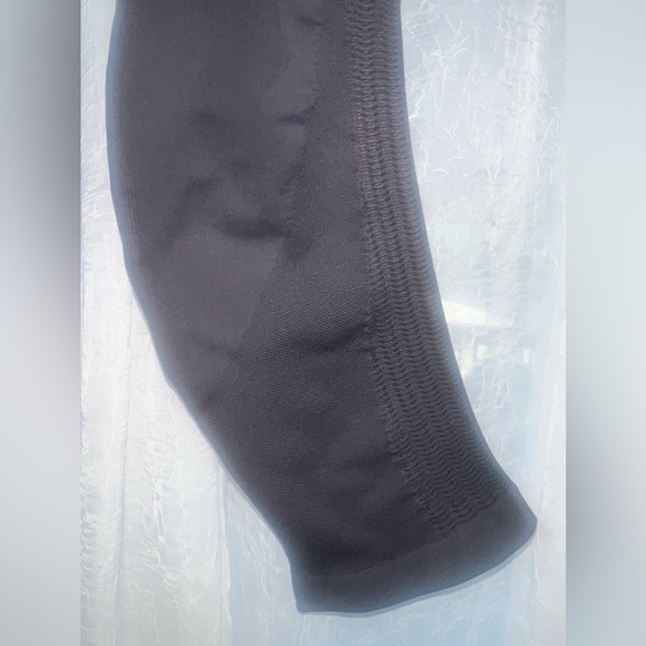 Lululemon flo and go seamless cropped leggings size 6 in EUC - Picture 5 of 9